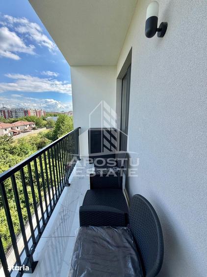 Apartament cu 2 camere, mobilat în Est