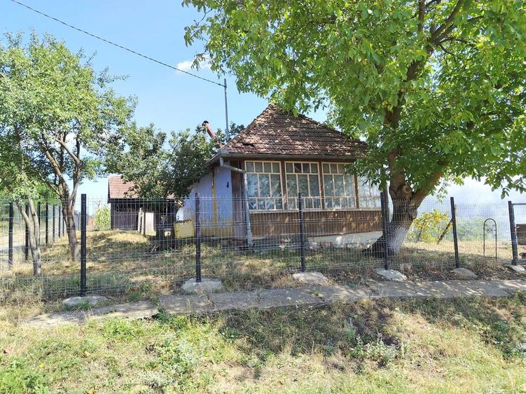 Casă cu 2 camere în Tușinu