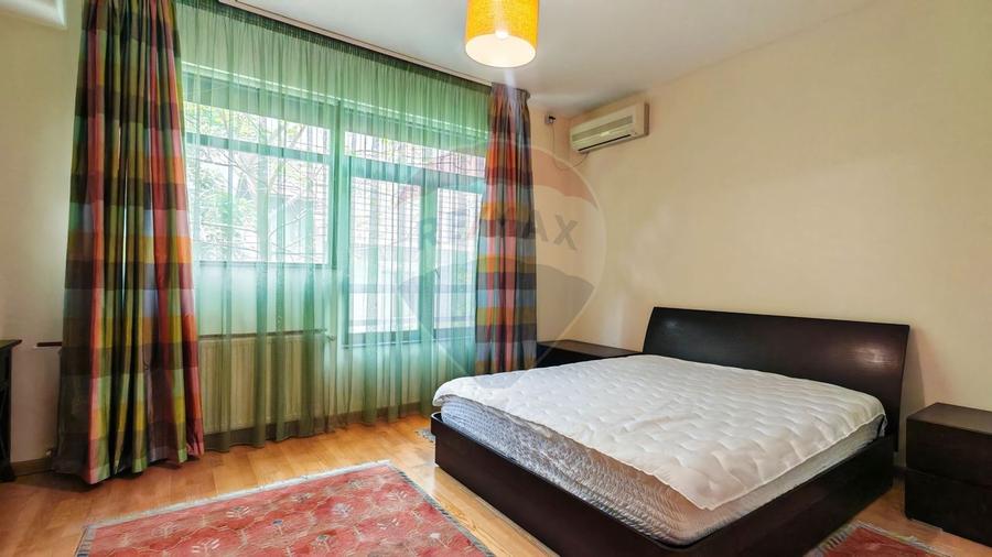 Apartament cu 3 camere decomandat, mobilat în Arcul de Triumf