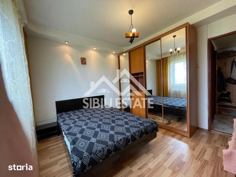 Apartament cu 2 camere decomandat în Vasile Aaron