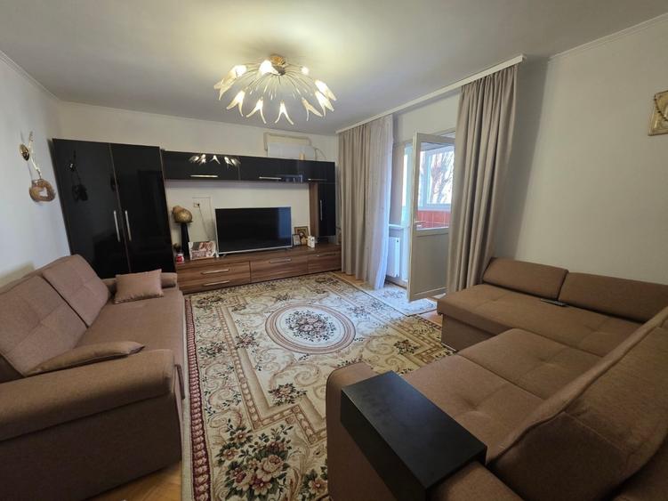 Apartament cu 2 camere decomandat în Vitan Mall