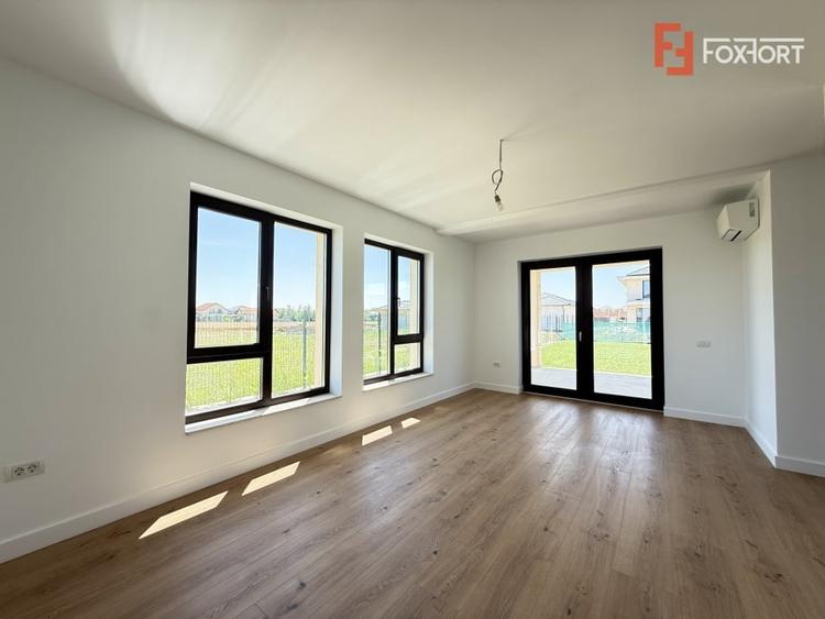 Duplex cu 5 camere cu Canalizare în Dumbrăvița