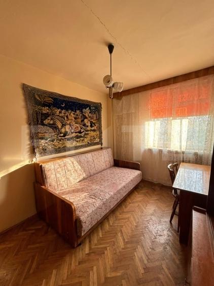 Apartament cu 3 camere decomandat, mobilat în Debarcader