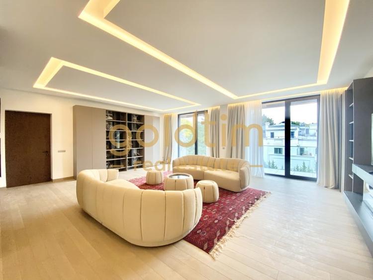 Apartament cu 5 camere decomandat, mobilat în Kiseleff