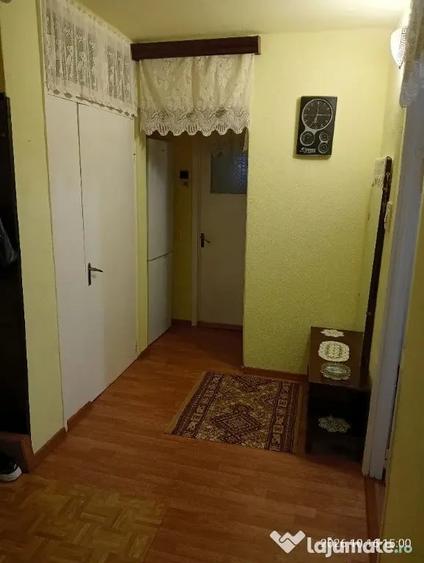 Apartament cu 2 camere decomandat în Nicolina