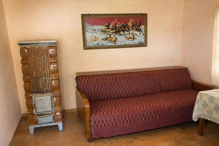 Casă cu 5 camere în Gutinaș
