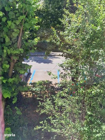 Apartament cu 3 camere în Astra