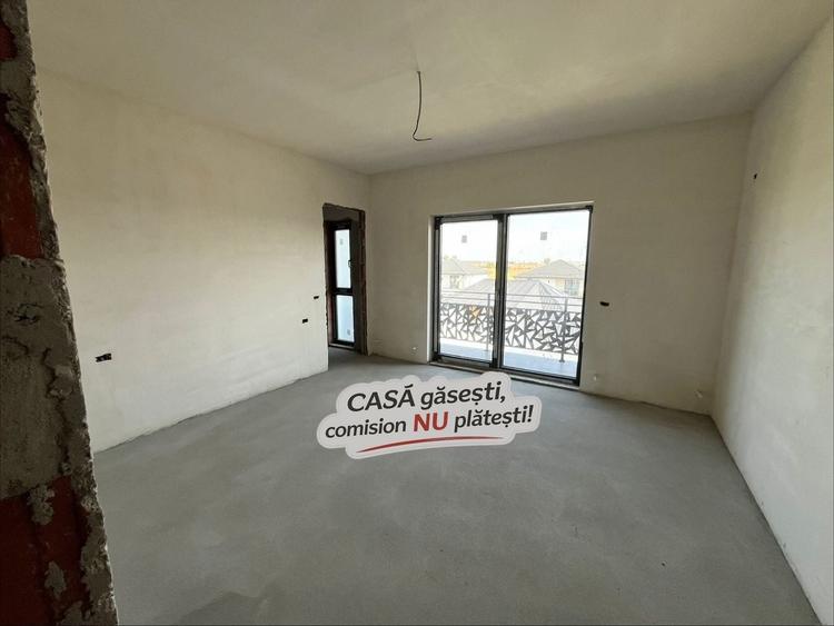 Duplex cu 5 camere cu Canalizare în Central