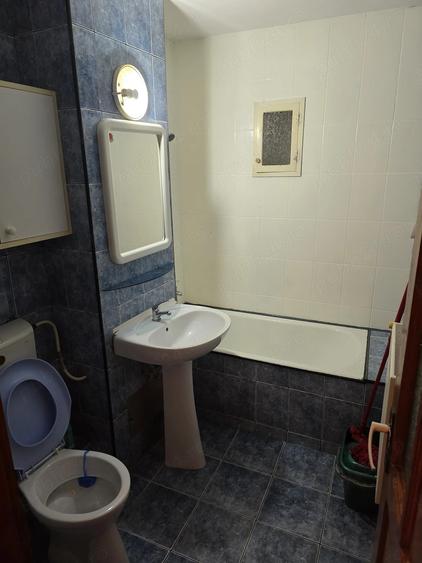 Inchiriez apartament spa?ios in zona Dambovi?a - 3