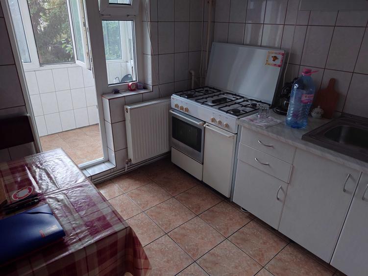 Apartament cu 2 camere decomandat în Popa Șapcă