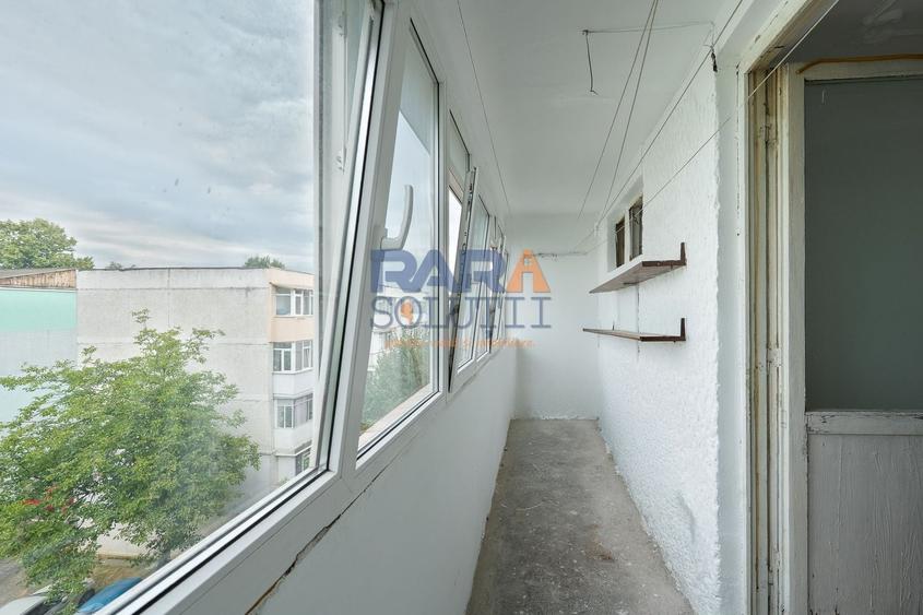 Apartament cu 3 camere decomandat, mobilat în Est