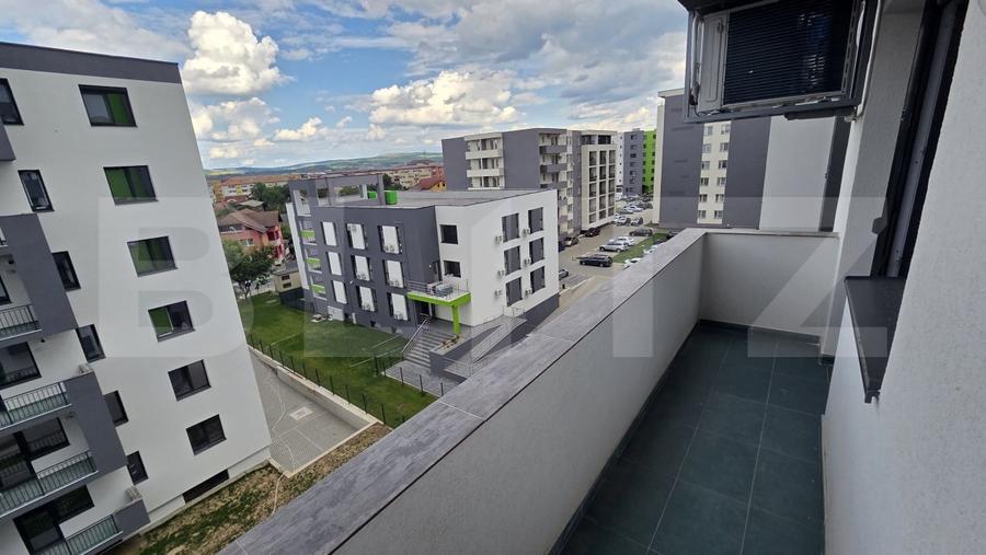 Apartament cu 3 camere semidecomandat, mobilat în Ampoi 3
