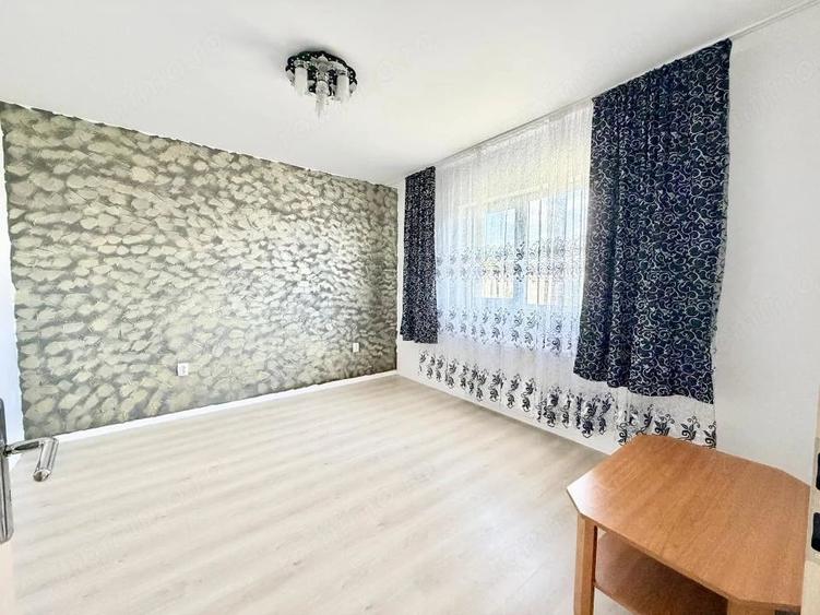 Casă cu 3 camere cu Teren 250 Mp în Bucovăț (Remetea Mare)