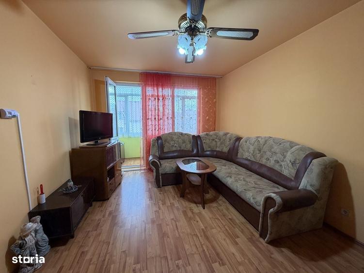 Apartament cu 2 camere semidecomandat în Micro 4