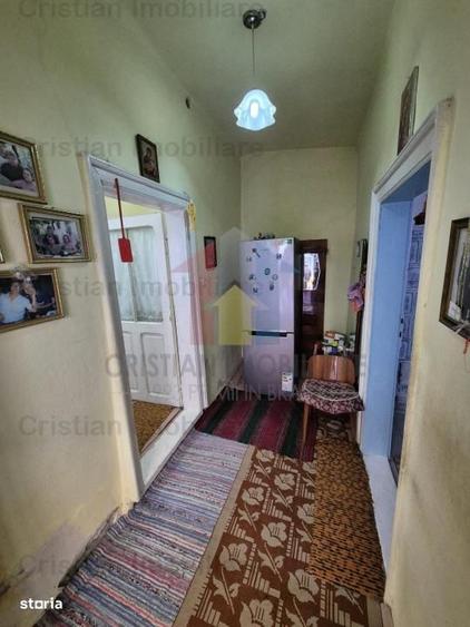 Casă cu 3 camere în Nicolae Bălcescu