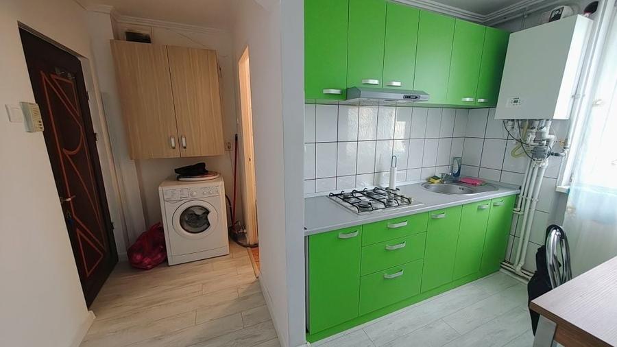 Garsonieră decomandată în Deve