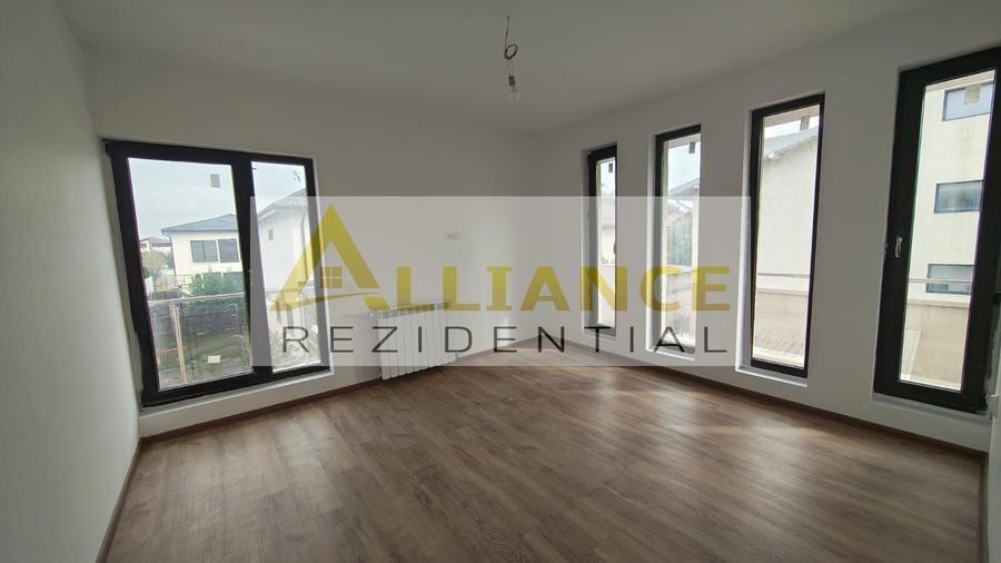 Casă individuală cu 5 camere cu Canalizare în Berceni
