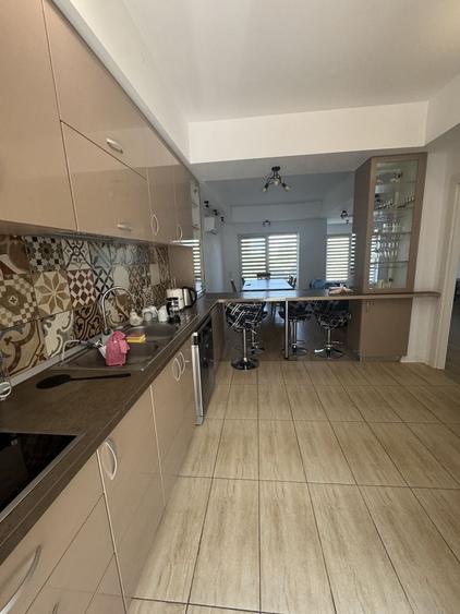 Vila 4 camere pe Lac Cosmopolis - 2