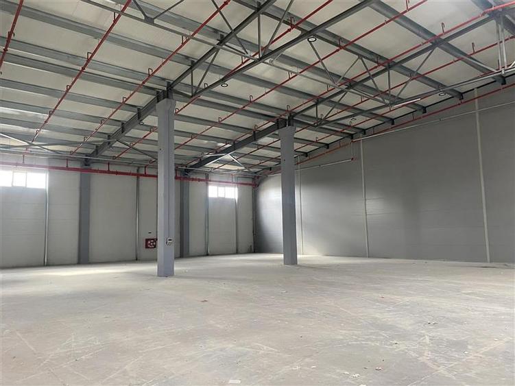 Spațiu industrial, de 4,260 mp, în Central