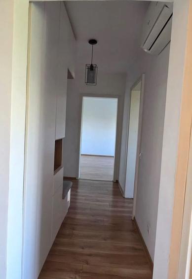 Apartament cu 2 camere decomandat, mobilat în Vitan Mall