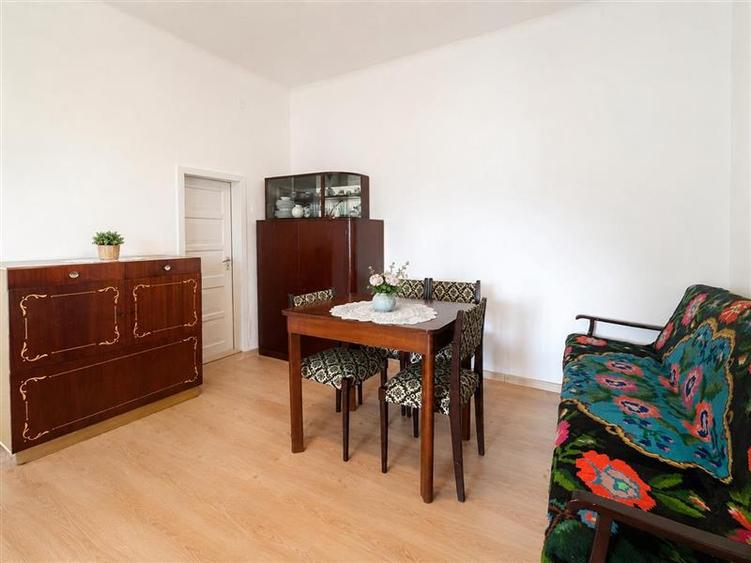 Apartament cu 3 camere decomandat, mobilat în Unirii