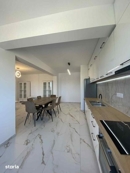 Apartament cu 3 camere semidecomandat în Carpați 2