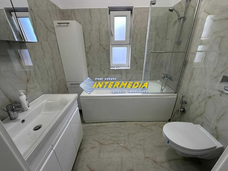 Casă individuală cu 3 camere cu Canalizare în Cetate