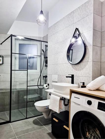 Apartament cu 2 camere semidecomandat în Exterior Vest