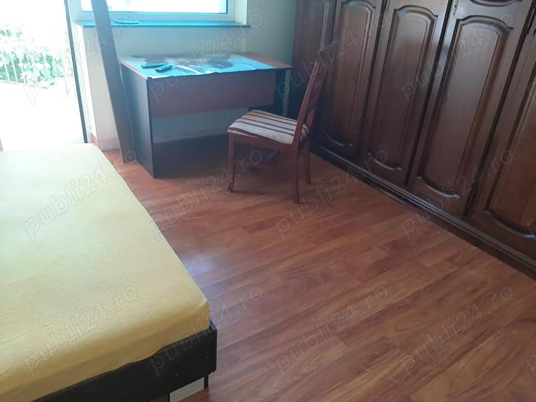 Casă cu 6 camere cu Teren 200 Mp în Central