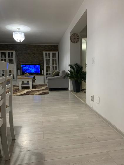 Casă cu 4 camere cu Teren 600 Mp în Exterior Vest