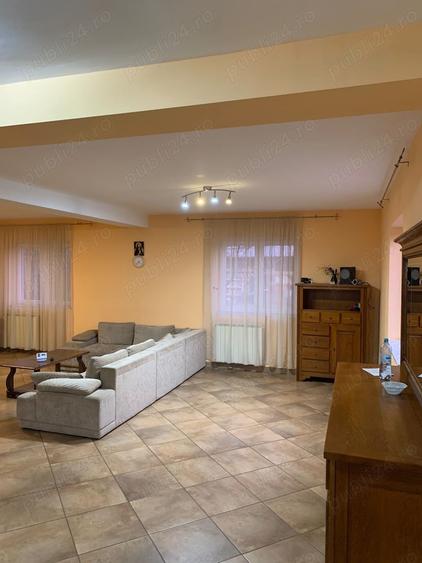Casă cu 6 camere cu Teren 1500 Mp în Urleta