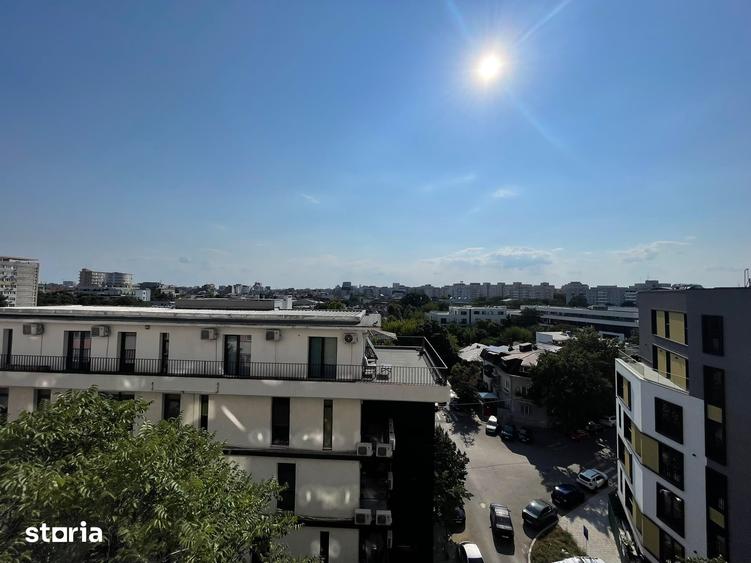 Apartament cu 3 camere semidecomandat în Obor
