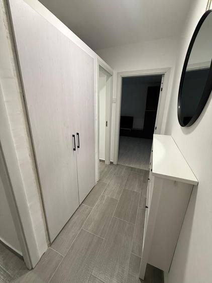Apartament cu 2 camere semidecomandat, mobilat în Dacia