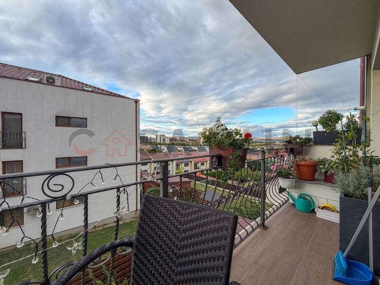 Apartament cu 4 camere decomandat, mobilat în Borhanci