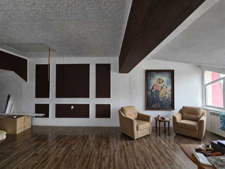 Casă individuală cu 8 camere cu Canalizare în Lascăr Catargiu