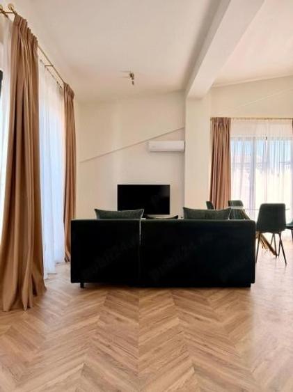 Apartament cu 2 camere decomandat, mobilat în Băneasa