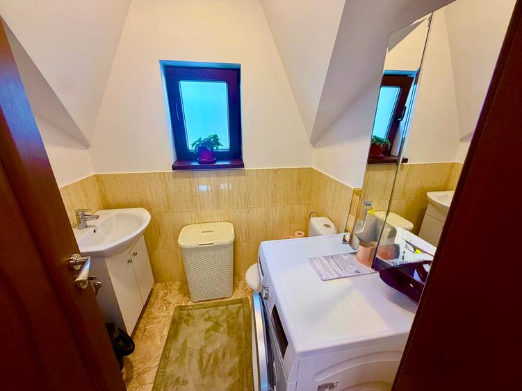 Duplex cu 5 camere cu Canalizare în Sud