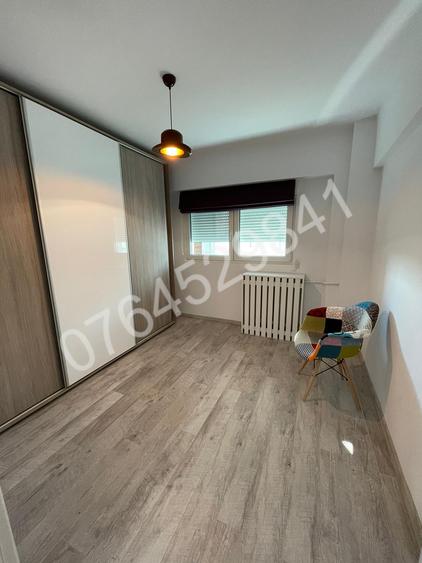 Apartament cu 3 camere semidecomandat în Iancului