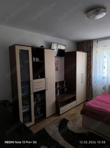 Apartament cu 3 camere nedecomandat în Noua