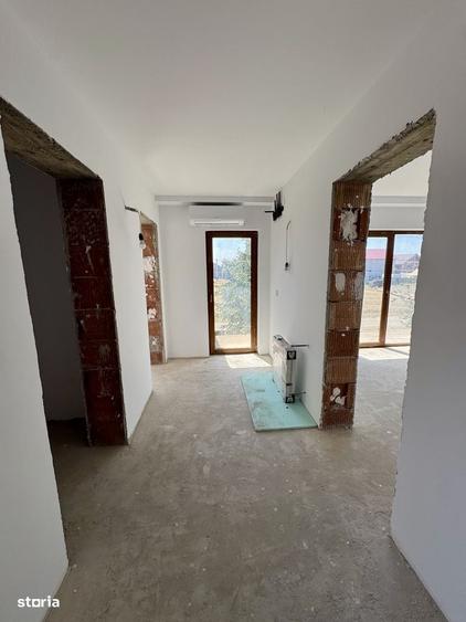 Casă cu 4 camere cu Teren 500 Mp în Central