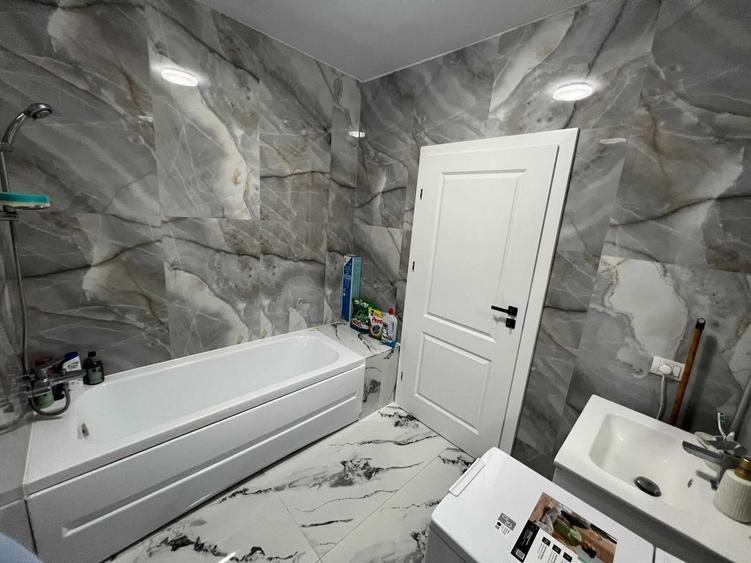 Apartament cu 2 camere decomandat în Giroc