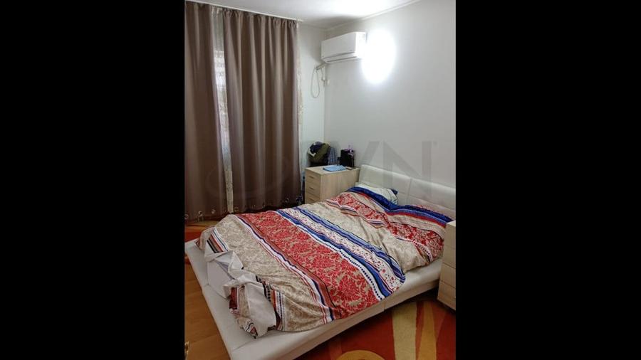 Casă cu 5 camere cu Teren 120 Mp în Colentina