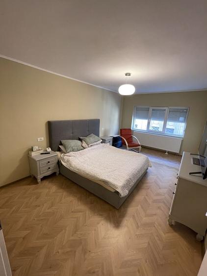 Piața Sf. Gheorghe | Decomandat | Renovat | Centrală proprie | Boxă 16 mp - 9