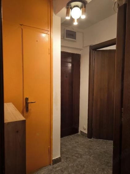 Garsonieră decomandată în Drumul Taberei