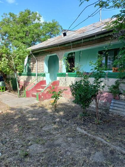 Casă cu 3 camere cu Teren 2950 Mp în Greceanca