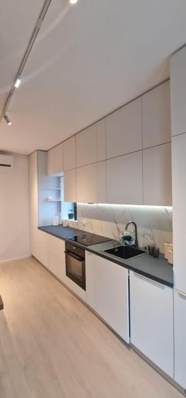 Apartament cu 2 camere semidecomandat, mobilat în Sisești