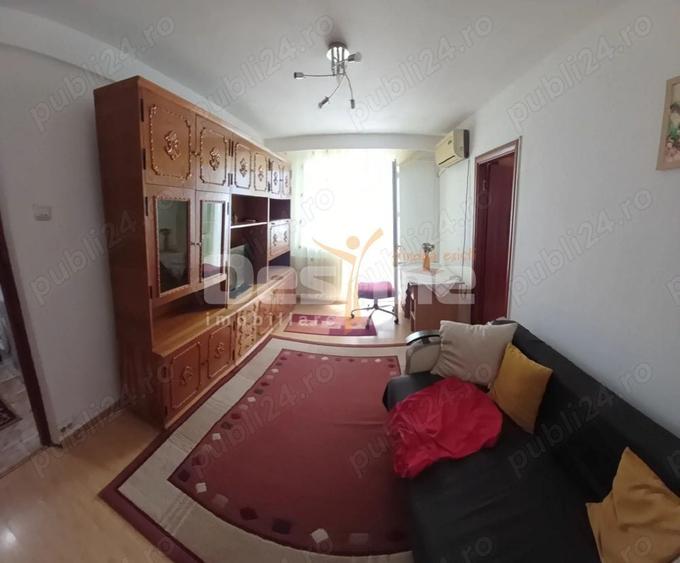 Apartament cu 2 camere semidecomandat, mobilat în Casa de Cultură