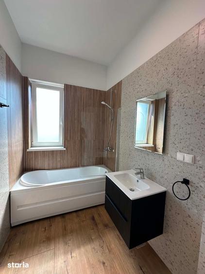 Apartament cu 2 camere semidecomandat în Botizului