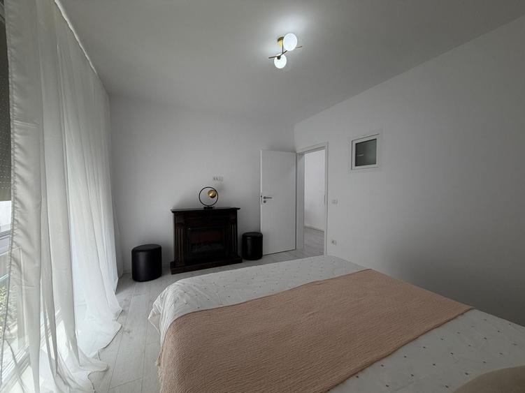 Apartament cu 2 camere semidecomandat, mobilat în Dumbrăvița