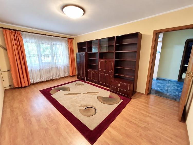 Apartament cu 2 camere decomandat, mobilat în Sebastian
